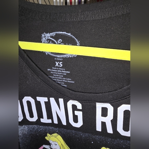 💋5/20 xs Disney princess top - Picture 2 of 3